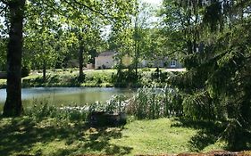 Manoir De Montflambert